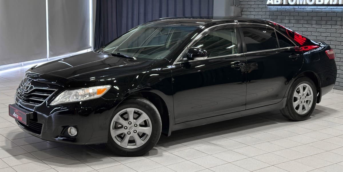 Toyota Camry - 2